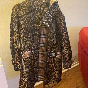 Burberry Women Animal Print raincoat